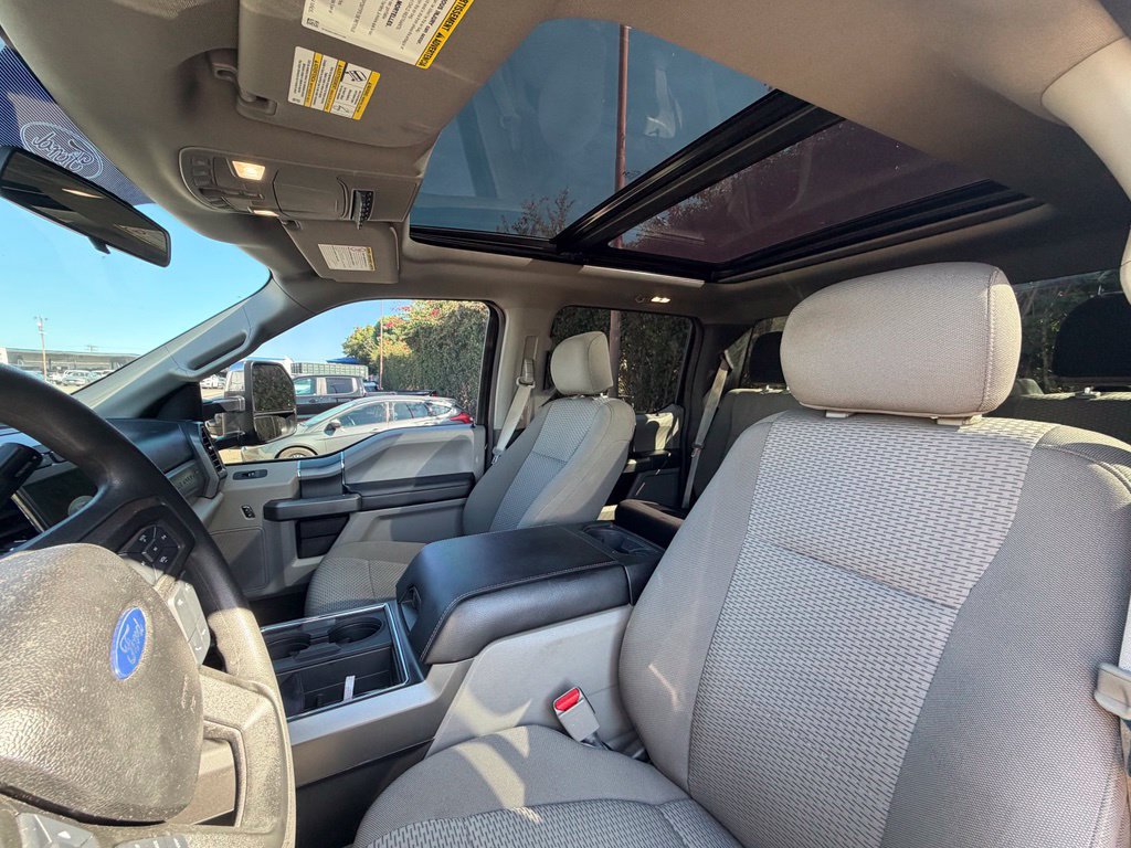 Used 2017 Ford F350 XLT w/ XLT Premium Package AWD/4WD image 5