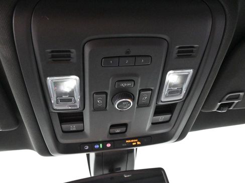 Used 2022 GMC Yukon AT4 image 31