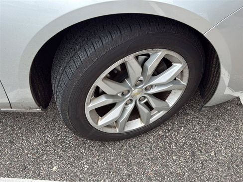 Used 2017 Chevrolet Impala LT w/ Convenience Package FWD image 2