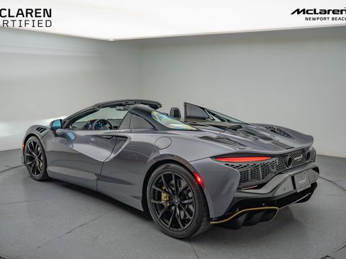 Used 2025 McLaren Artura Spider image 13