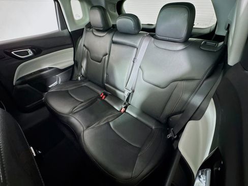 Used 2022 Jeep Compass Limited w/ Sun and Sound Group AWD/4WD image 23