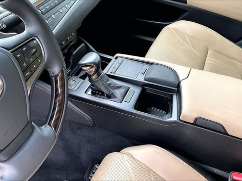Certified 2021 Lexus ES 350 Ultra Luxury image 16