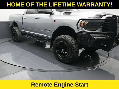 Used 2022 RAM 2500 Big Horn w/ Night Edition AWD/4WD image 8