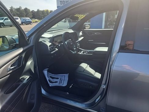 Used 2026 Chevrolet Traverse LT AWD/4WD image 12
