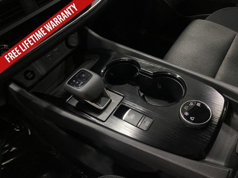 Used 2024 Nissan Rogue SV AWD/4WD image 38