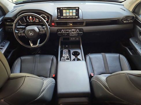 Used 2025 Honda Pilot EX-L image 15