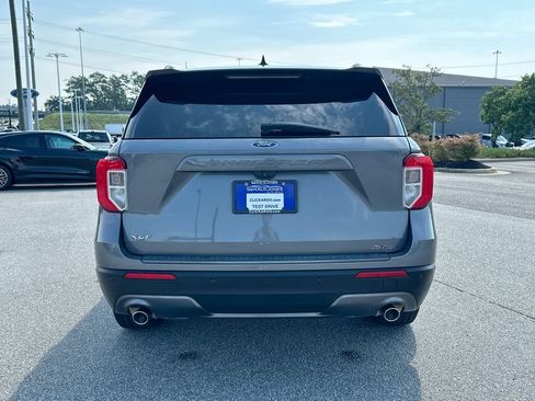 Used 2022 Ford Explorer XLT w/ Equipment Group 202A RWD image 15