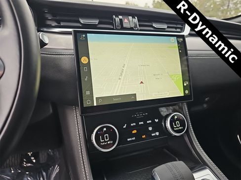 Used 2024 Jaguar F-PACE R-Dynamic S image 40