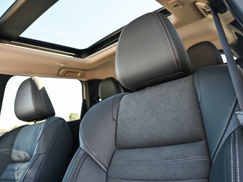 New 2025 Mitsubishi Outlander SE image 20