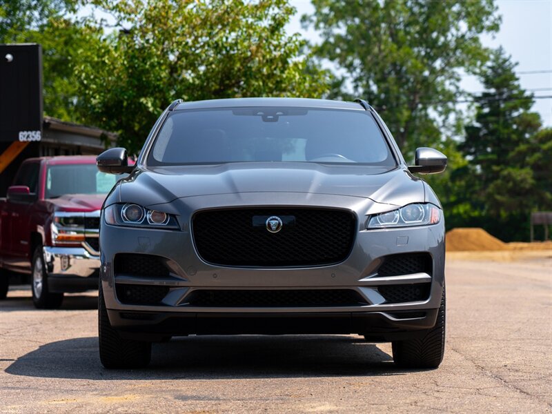 Used 2019 Jaguar F-PACE Prestige AWD/4WD image 2