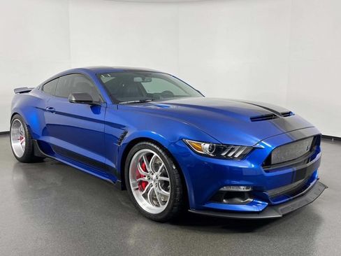 Used 2017 Ford Mustang GT Premium w/ Equipment Group 401A RWD image 2