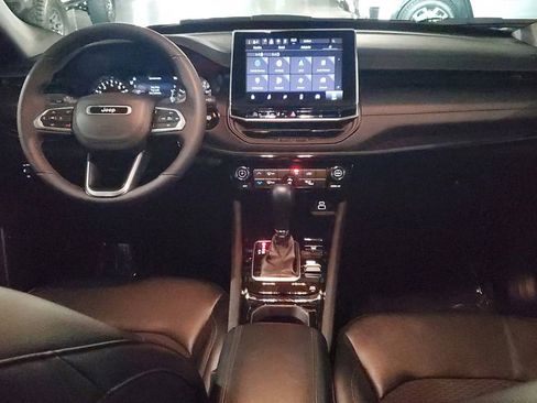 Used 2025 Jeep Compass Latitude w/ Altitude Special Edition image 11