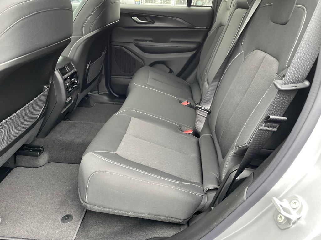 New 2026 Jeep Grand Cherokee Laredo X AWD/4WD image 12