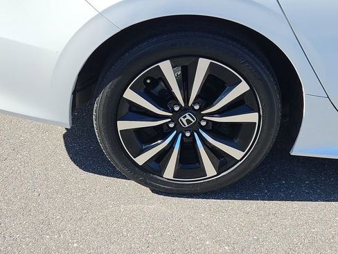 Used 2022 Honda Civic EX image 5