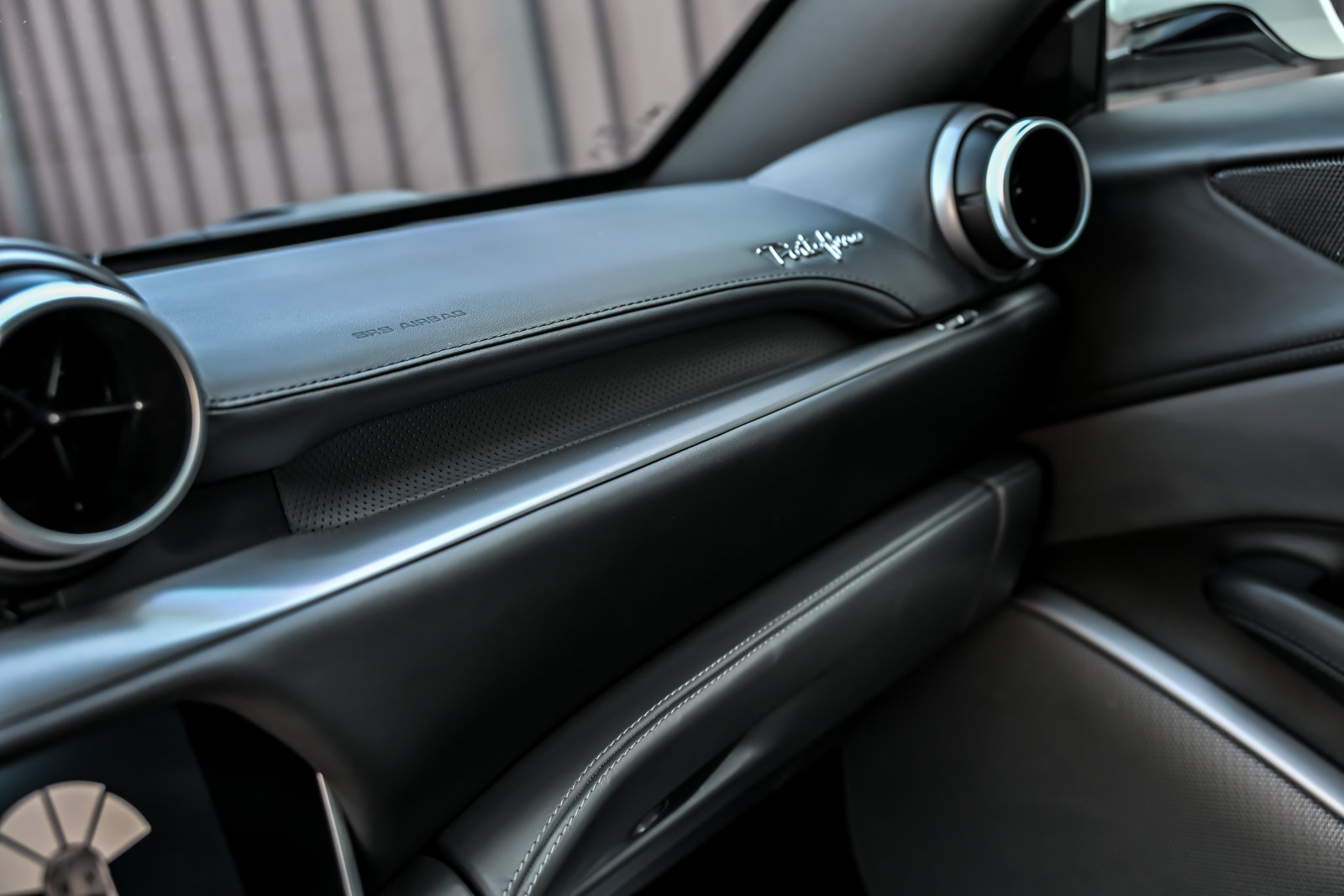 Used 2019 Ferrari Portofino RWD image 43