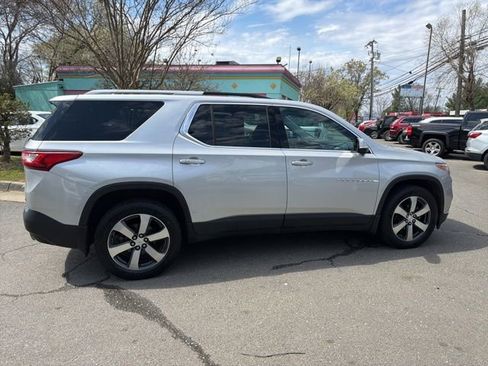 Used 2018 Chevrolet Traverse LT AWD/4WD image 5