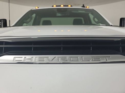 New 2026 Chevrolet Silverado 3500 LT w/ Convenience Package RWD image 11