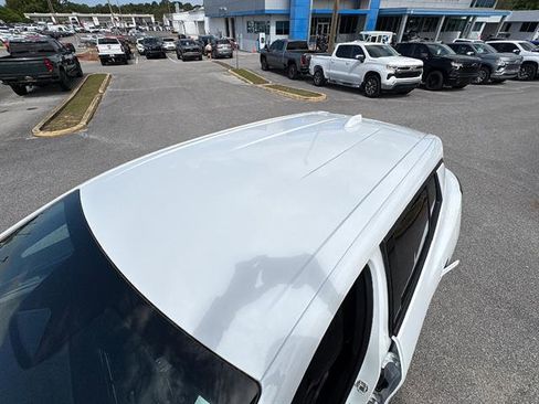 New 2026 Chevrolet Equinox EV LT w/ LPO, Blackout Package FWD image 12