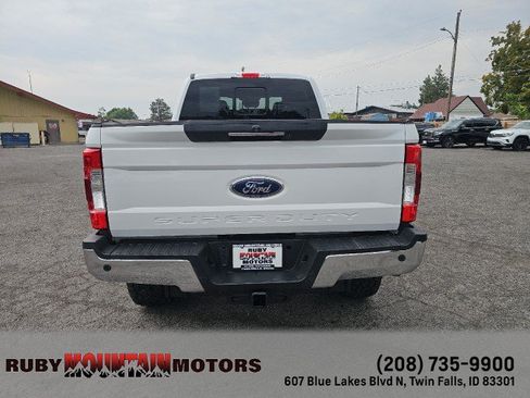 Used 2018 Ford F250 Lariat w/ Lariat Ultimate Package AWD/4WD image 6