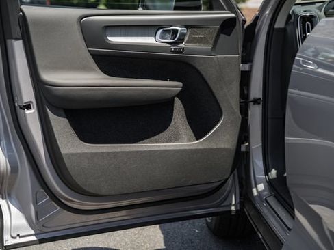 New 2026 Volvo XC40 B5 Plus w/ Climate Package AWD/4WD image 39