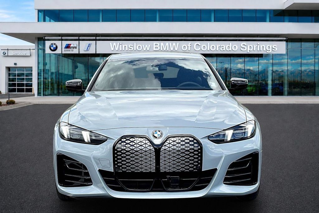 Used 2026 BMW i4 xDrive40i w/ M Sport Package AWD/4WD image 2