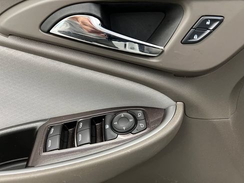 Used 2025 Chevrolet Malibu LT FWD image 15