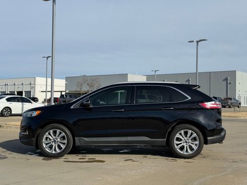 Used 2020 Ford Edge Titanium image 5