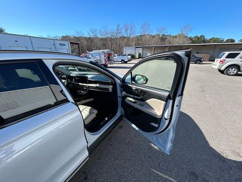 Used 2025 Lincoln Corsair Reserve w/ Equipment Group 202A image 24