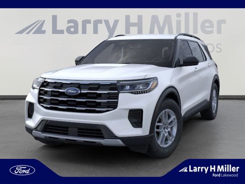 New 2026 Ford Explorer Active image 2