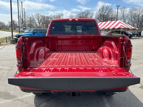 New 2026 RAM 2500 Big Horn AWD/4WD image 19