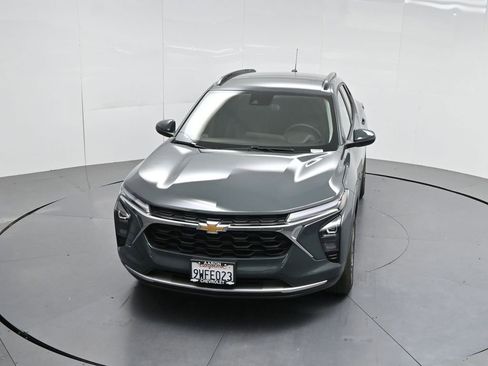 Used 2025 Chevrolet Trax LT w/ Driver Confidence Package FWD image 51