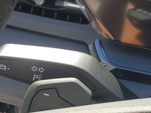 New 2025 Audi Q6 e-tron Premium Plus image 27