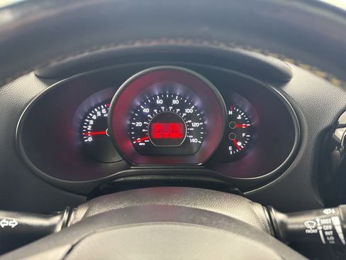 Used 2014 Kia Soul + w/ Primo Package FWD image 16