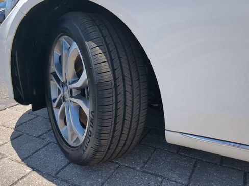 Used 2017 Mercedes-Benz C 300 4MATIC Sedan image 35