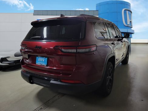 Used 2024 Jeep Grand Cherokee L Altitude AWD/4WD image 5