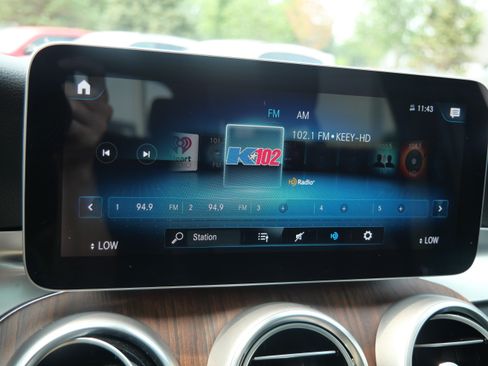 Used 2022 Mercedes-Benz GLC 300 4MATIC image 25