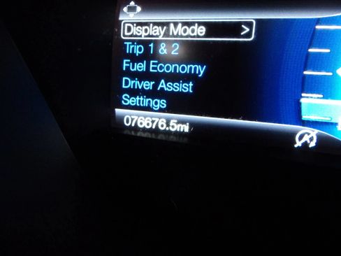 Used 2020 Ford Fusion SE FWD image 18