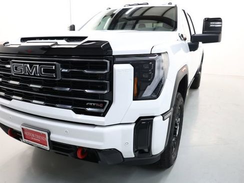 Used 2025 GMC Sierra 2500 AT4 w/ AT4 Premium Plus Package AWD/4WD image 64