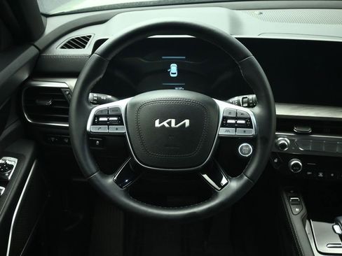 Certified 2025 Kia Telluride EX X-Line AWD/4WD image 12