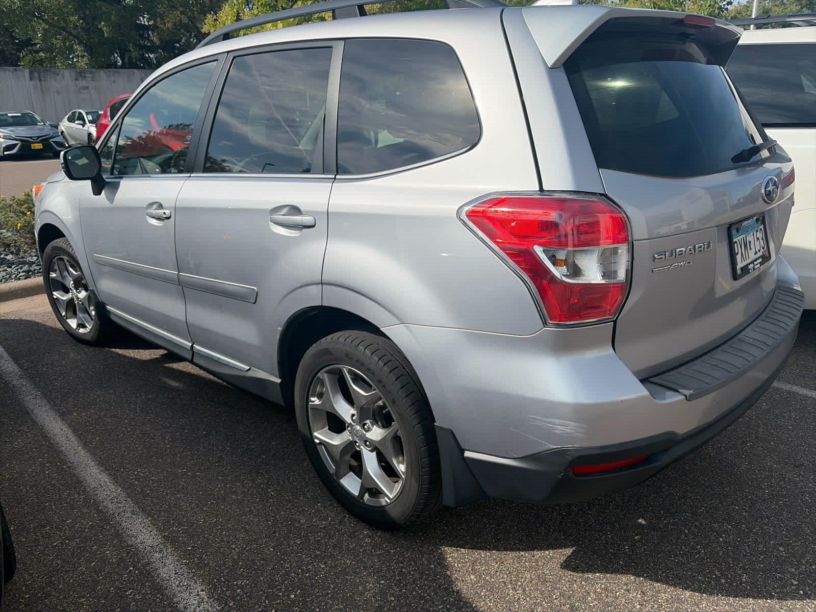 Used 2016 Subaru Forester 2.5i Touring w/ Eyesight & Navigation System AWD/4WD image 4