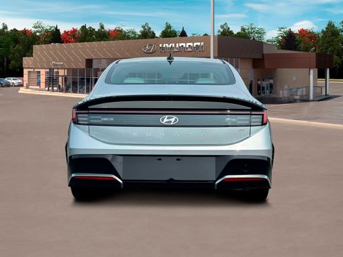 New 2025 Hyundai Sonata Limited image 6