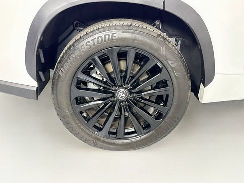 Used 2023 Toyota Highlander XSE AWD/4WD image 33