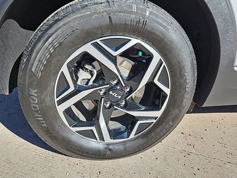 Used 2024 Kia Sportage LX image 11