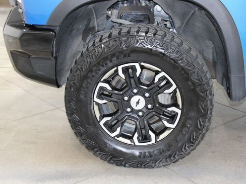 Used 2024 Chevrolet Silverado 1500 ZR2 w/ Technology Package image 69