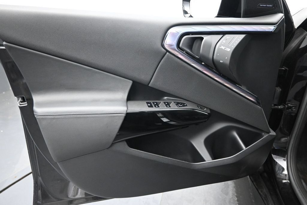 Used 2025 BMW X3 M50 AWD/4WD image 23