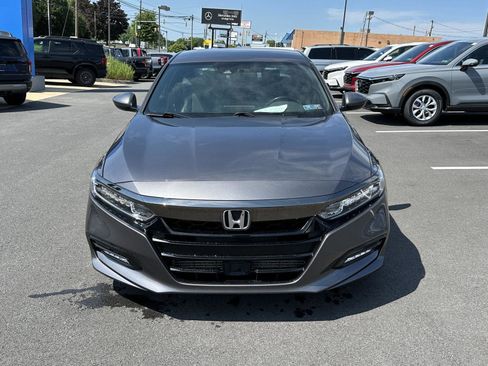 Used 2018 Honda Accord Sport image 3