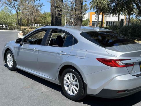 Used 2025 Toyota Camry LE w/ Convenience Package FWD image 37