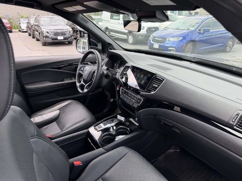 Used 2022 Honda Passport Elite image 11