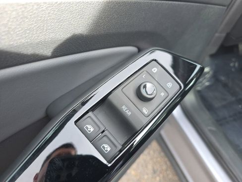 Used 2024 Volkswagen ID.4 Pro S image 10