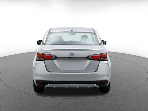 Used 2025 Nissan Versa SV FWD image 8